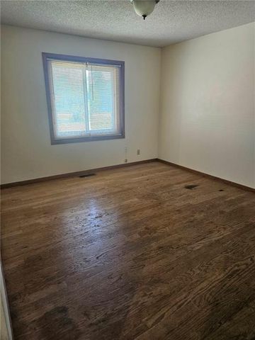 25410 High Drive, Excelsior Springs, MO 64024