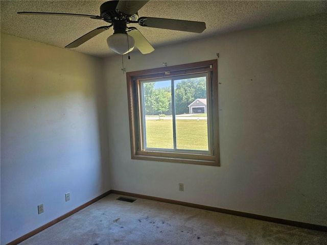 25410 High Drive, Excelsior Springs, MO 64024