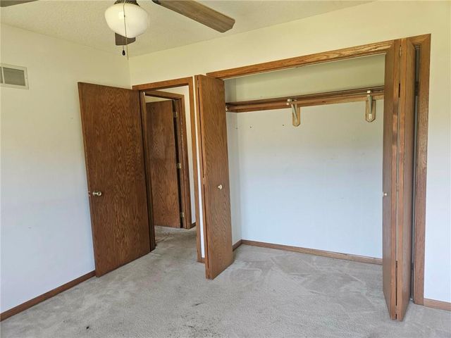 25410 High Drive, Excelsior Springs, MO 64024