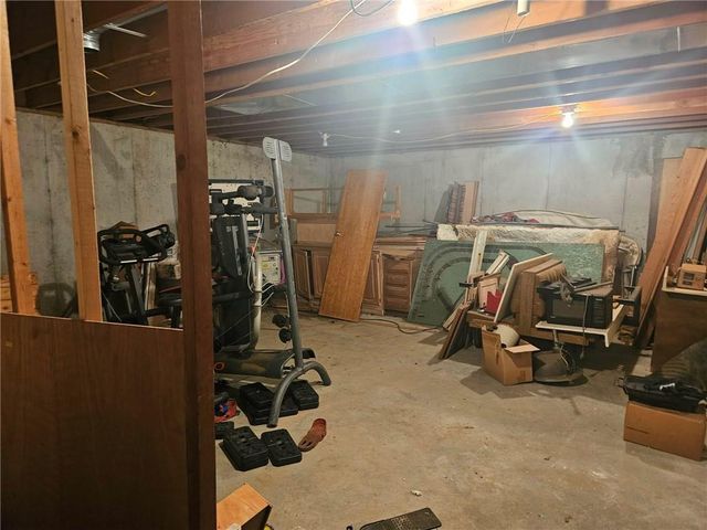 25410 High Drive, Excelsior Springs, MO 64024