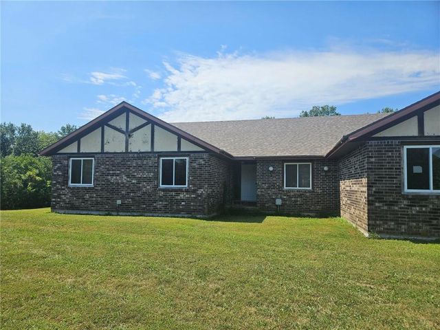 25410 High Drive, Excelsior Springs, MO 64024