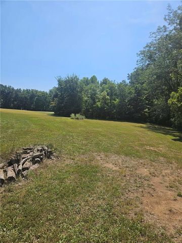 25410 High Drive, Excelsior Springs, MO 64024