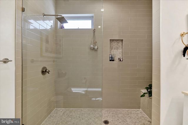 162 W SHARPNACK, Philadelphia, PA 19119