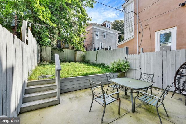 162 W SHARPNACK, Philadelphia, PA 19119