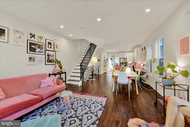 162 W SHARPNACK, Philadelphia, PA 19119