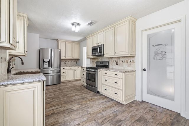 25806 Old Carriage Lane, Spring, TX 77373