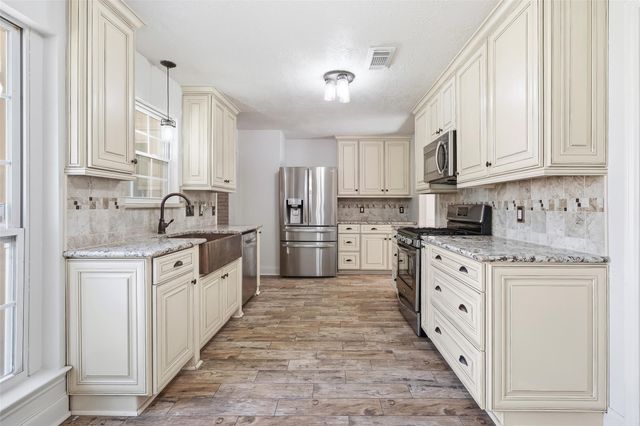 25806 Old Carriage Lane, Spring, TX 77373
