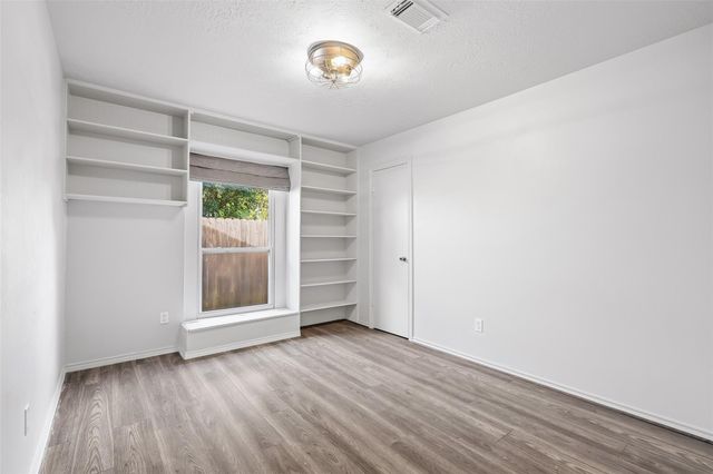 25806 Old Carriage Lane, Spring, TX 77373