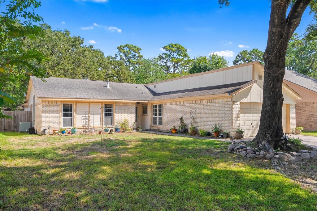 25806 Old Carriage Lane, Spring, TX 77373