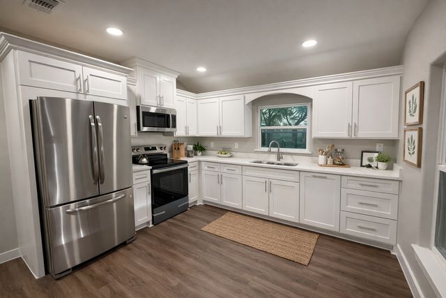 211 Crockett Street, Rice, TX 75155