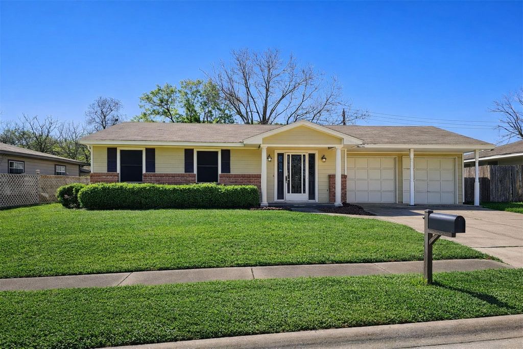 5403 Louise Street, Baytown, TX 77521