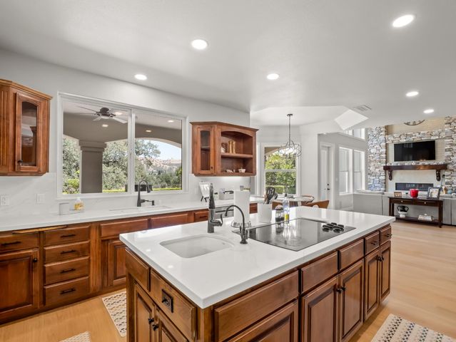 21998 Brighton Crest Drive, Friant, CA 93626