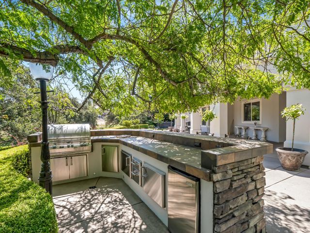 21998 Brighton Crest Drive, Friant, CA 93626