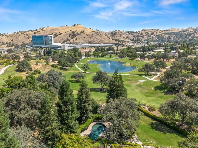 21998 Brighton Crest Drive, Friant, CA 93626