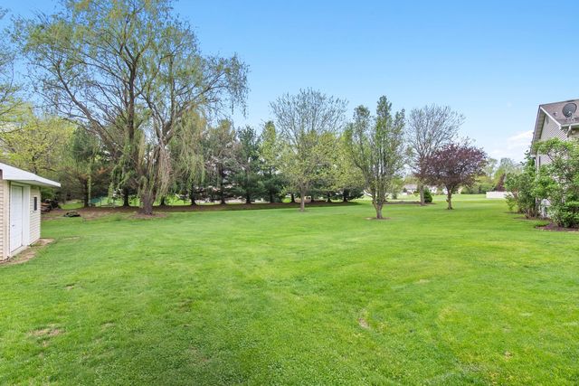 2383 N 4070th Road, Sheridan, IL 60551