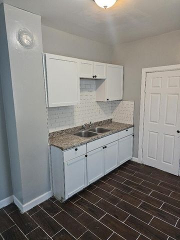 7733 E Forest Avenue, Detroit, MI 48214