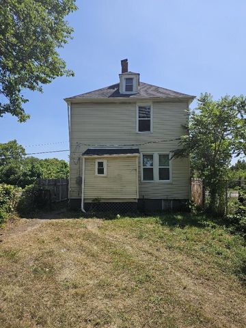 7733 E Forest Avenue, Detroit, MI 48214