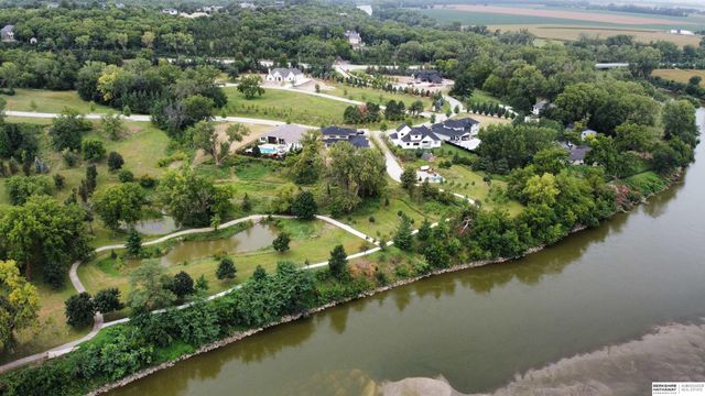 22742 Sanctuary Ridge Drive, Elkhorn, NE 68022