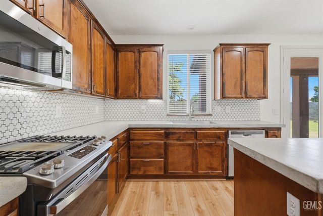 12002 Galileo Drive, Bakersfield, CA 93312