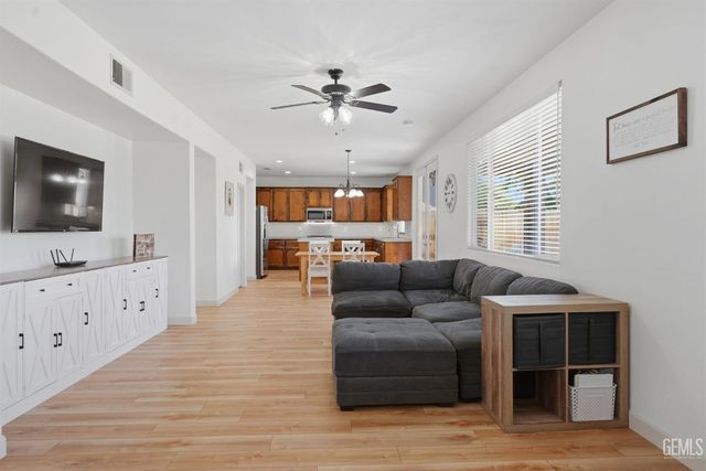 12002 Galileo Drive, Bakersfield, CA 93312