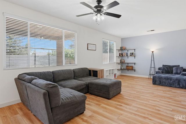 12002 Galileo Drive, Bakersfield, CA 93312