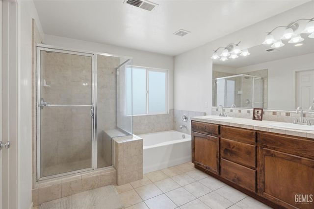 12002 Galileo Drive, Bakersfield, CA 93312