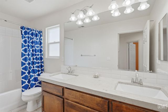 12002 Galileo Drive, Bakersfield, CA 93312