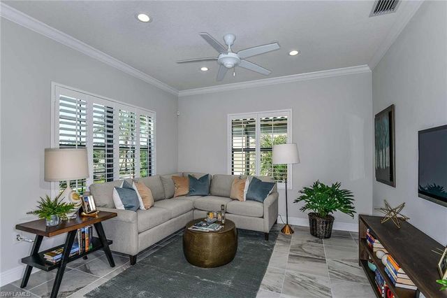 4236 Pegasus WAY, Naples, FL 34120