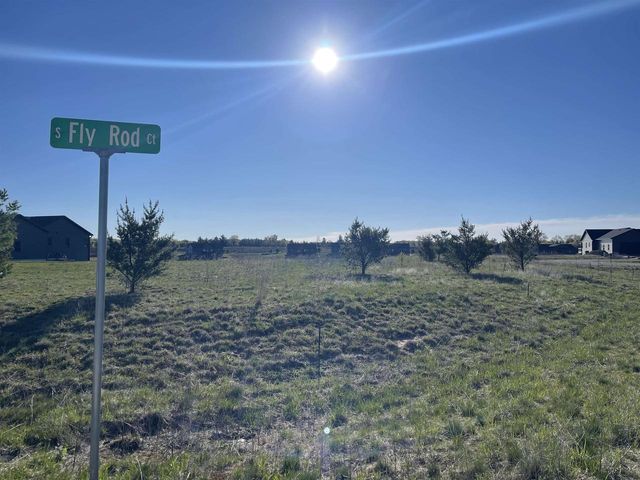 N8784 S Fly Rod Court, New Lisbon, WI 53950