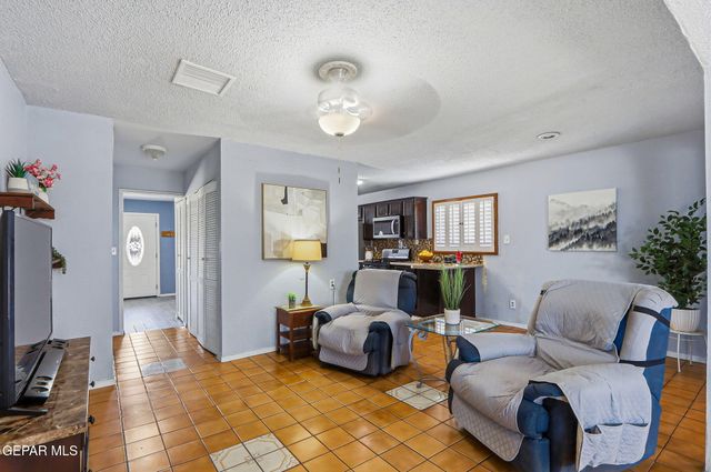323 VALLE SERENO Drive, El Paso, TX 79907