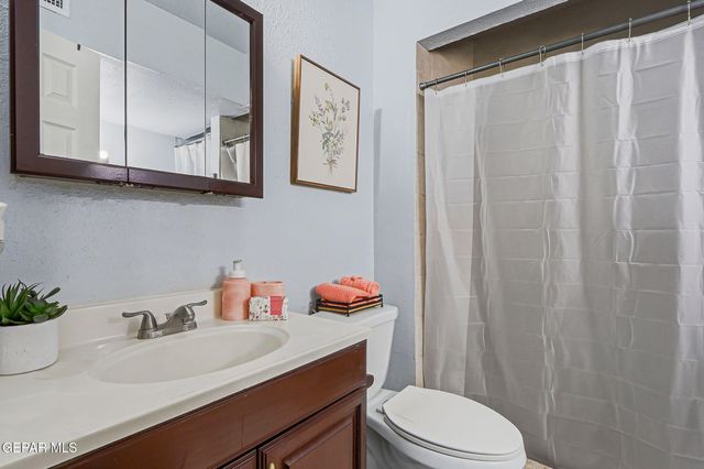 323 VALLE SERENO Drive, El Paso, TX 79907