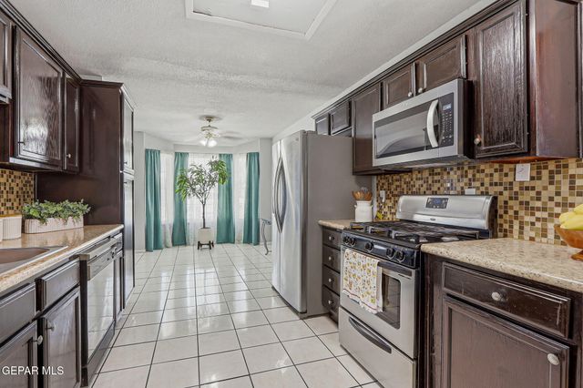 323 VALLE SERENO Drive, El Paso, TX 79907
