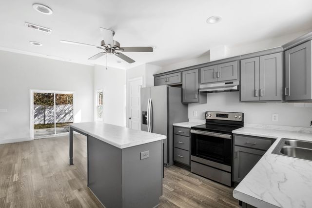 100 Billy Robb St Unit B, Greenbrier, TN 37073