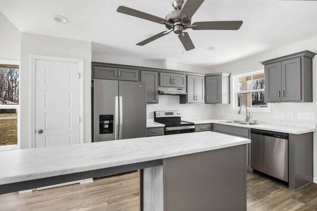 100 Billy Robb St Unit B, Greenbrier, TN 37073