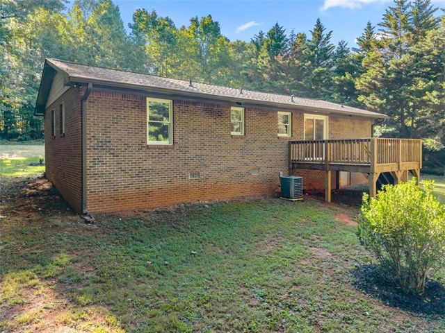 937 Sam Craven Road, Cleveland, GA 30528
