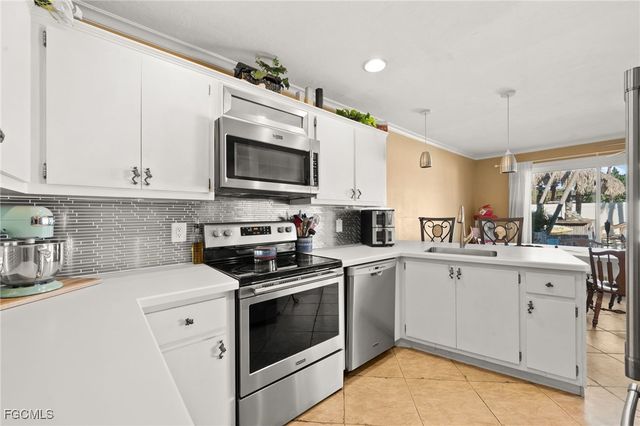 2451 Jasper AVE, Fort Myers, FL 33907