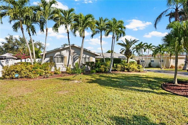 2451 Jasper AVE, Fort Myers, FL 33907