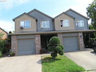 1740 Ne DARBY St, Hillsboro, OR 97124