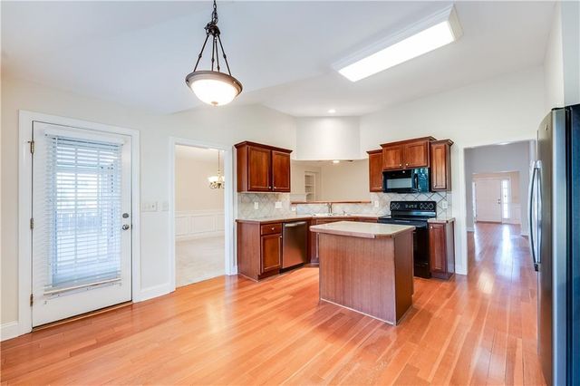 2126 Benchmark Drive, Snellville, GA 30078