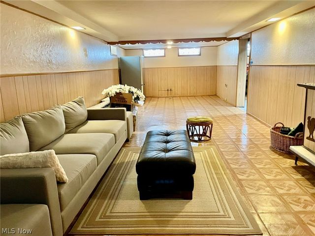 28634 Forest Road, Willowick, OH 44095