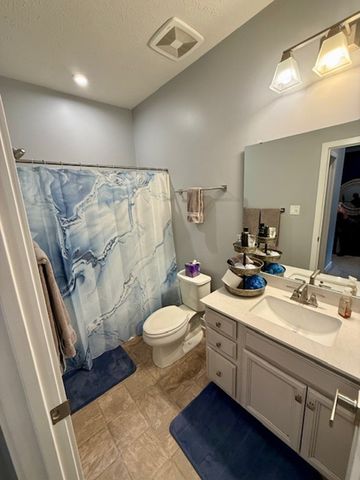 183 Moyer Hill Dr, Cranberry Twp, PA 16066