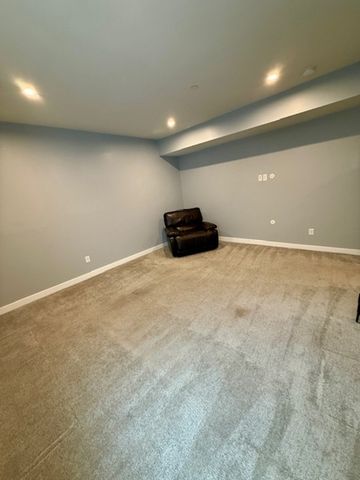 183 Moyer Hill Dr, Cranberry Twp, PA 16066