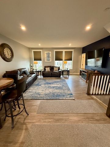 183 Moyer Hill Dr, Cranberry Twp, PA 16066