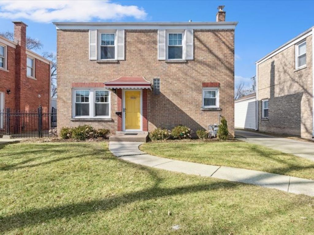 2034 N 75th Avenue, Elmwood Park, IL 60707