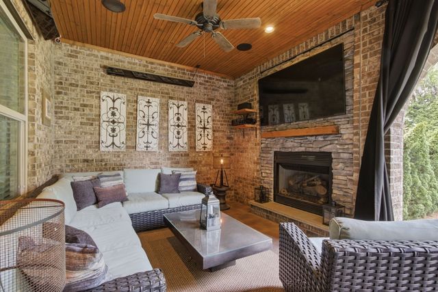 3208 Appian Way, Spring Hill, TN 37174