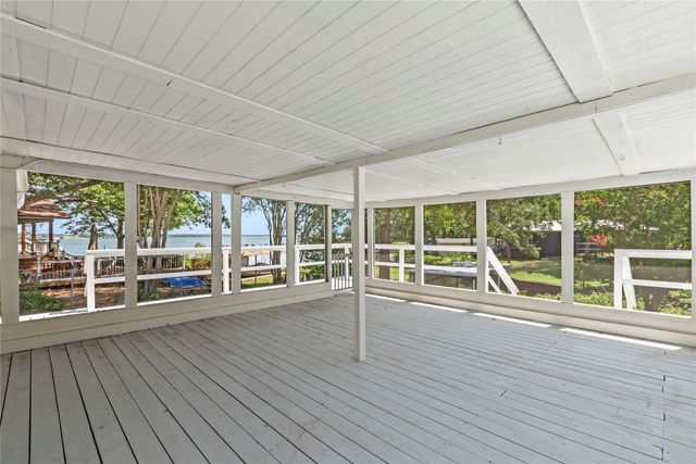 110 Henderson Harbor Circle, Payne Springs, TX 75156