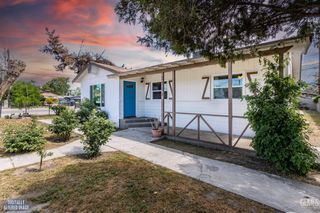 2700 Karen Place, Bakersfield, CA 93307