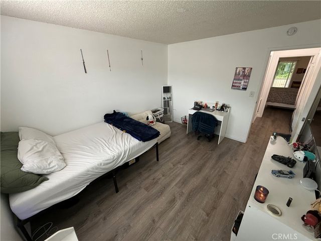 521 S Lyon 85, Santa Ana, CA 92701
