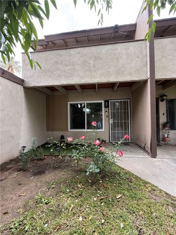 521 S Lyon 85, Santa Ana, CA 92701