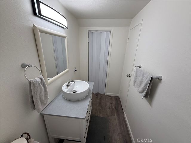 521 S Lyon 85, Santa Ana, CA 92701